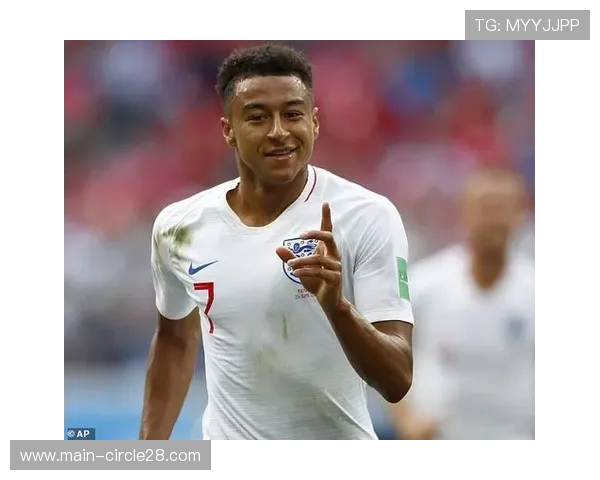 林加德转会多队角逐，范佩西亲自招募赴荷甲